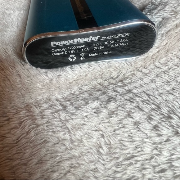 Panasonic | PowerMaster 12000mAh Portable Charger with Dual USB Ports - Picture 2 of 3